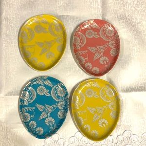Pottery barn floral Easter egg plate set of 4